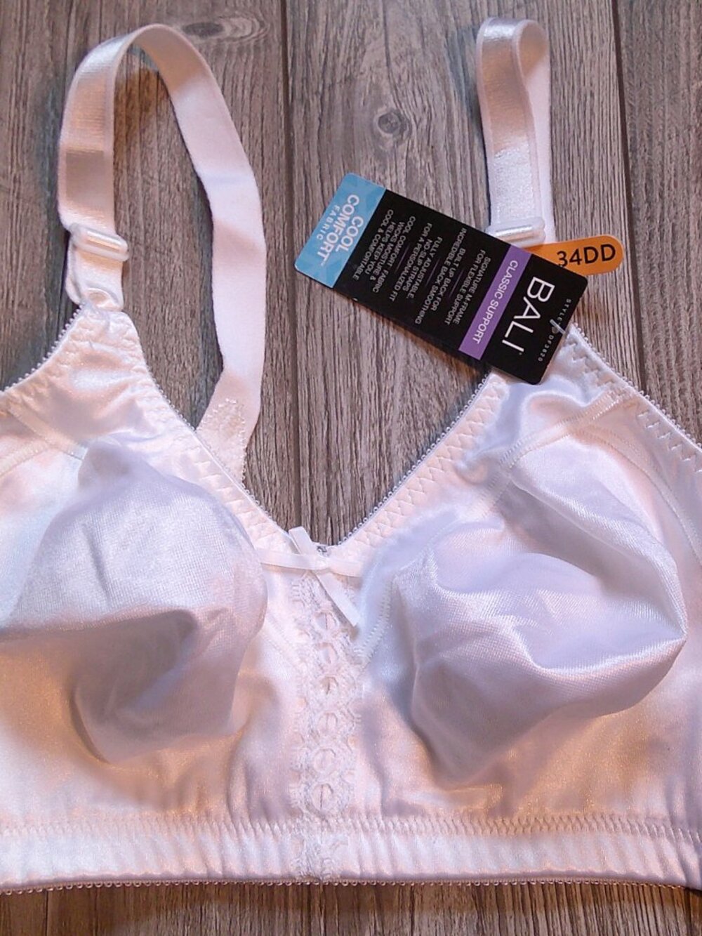 NWT "Bali" Cool Comfort BRA M-Frame/Back Smoothing/Classic Support White Sz 34DD
